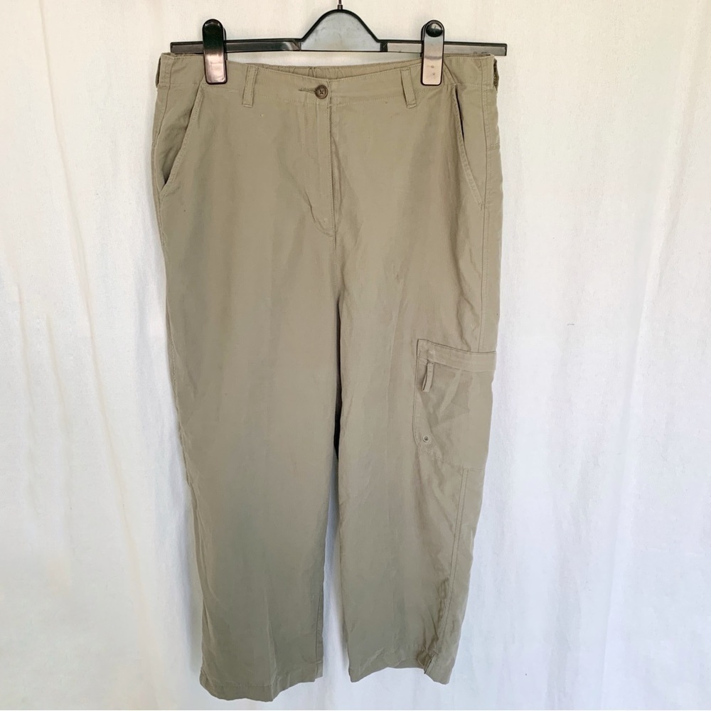 Woolrich // light green fieldstone cargo Capri pants size 12 PAT